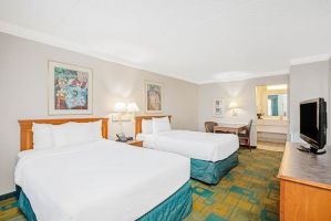 Guest room at the La Quinta Inn by Wyndham El Paso Cielo Vista in El Paso, Texas